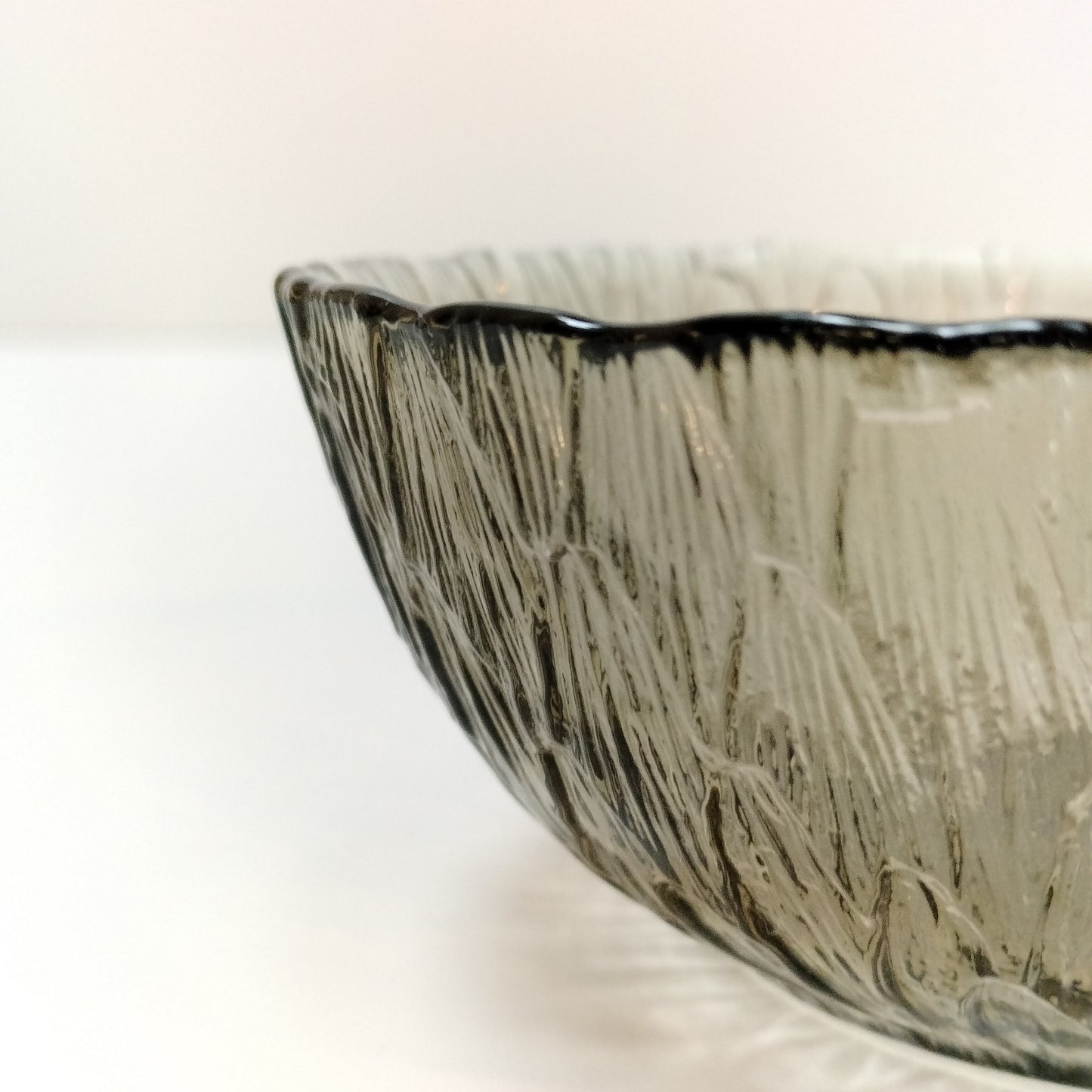 Arcoroc Marguerite smoky grey patterned bowl