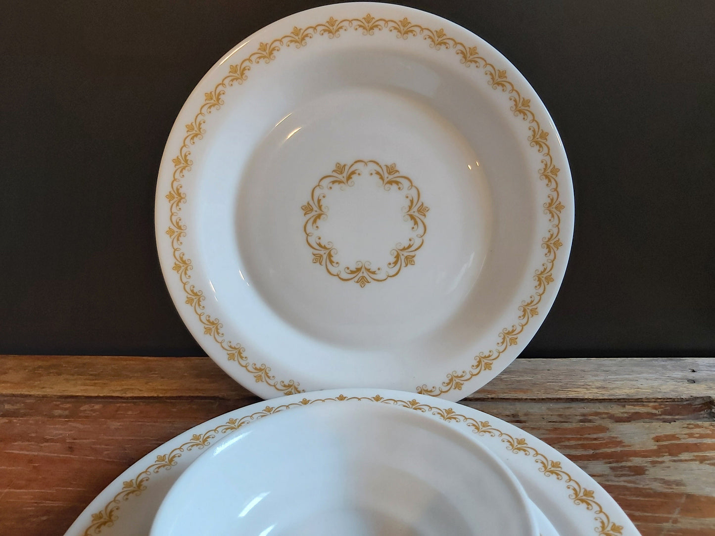 Vintage Arcopal gold Fleur de Lys sets : Dinner plate + dessert plate + bowl