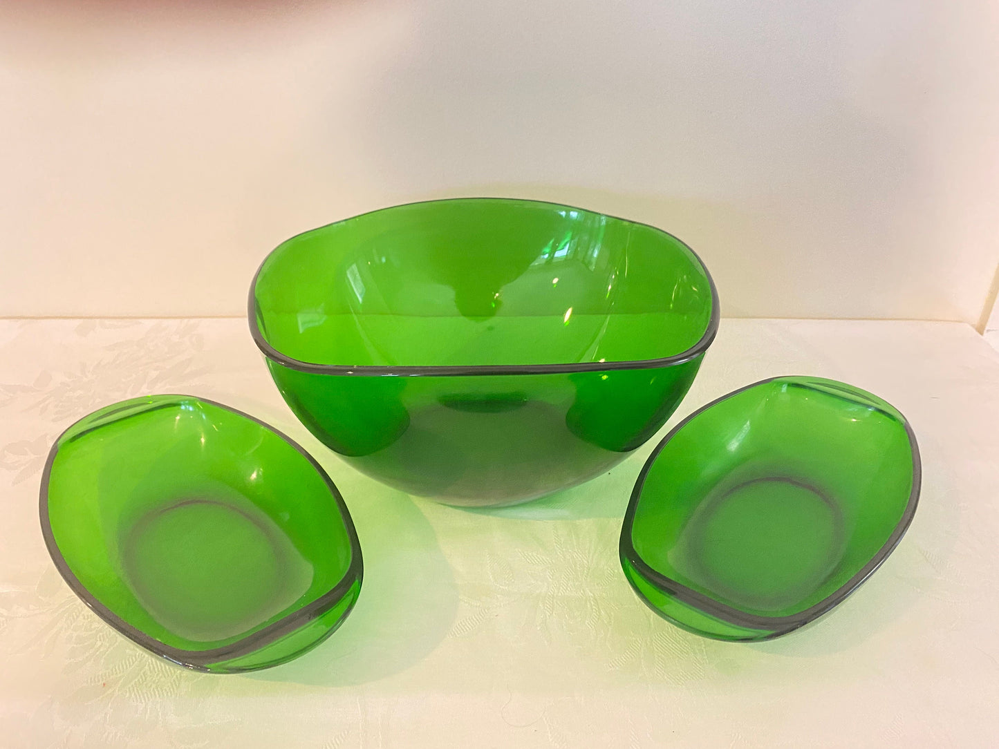 Set Green Vereco Bowl and 2 Saucers