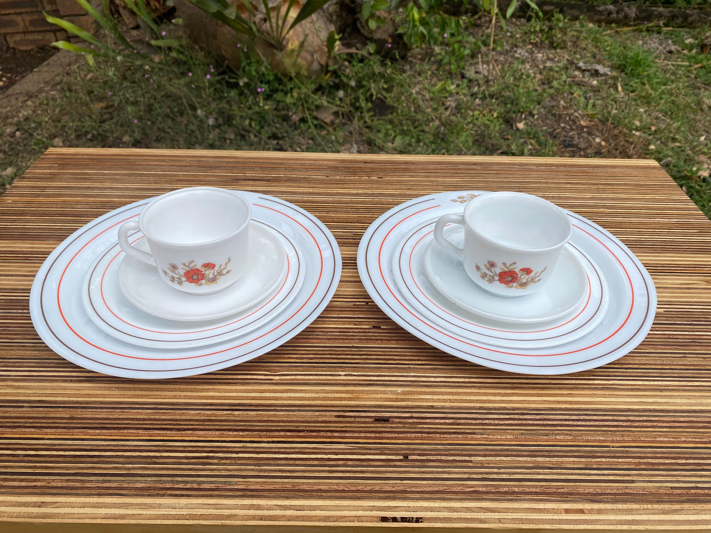 Dinner set Arcopal France "Olida" poppy theme