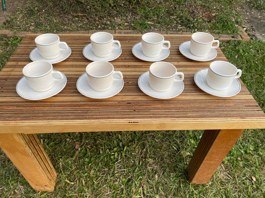 Set of 8 restaurant coffee cup and saucers Arc France