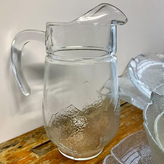 Best family friendly pitcher. Large capacity, easy to clean and high quality. 50 years old and still looks new! Arcoroc France