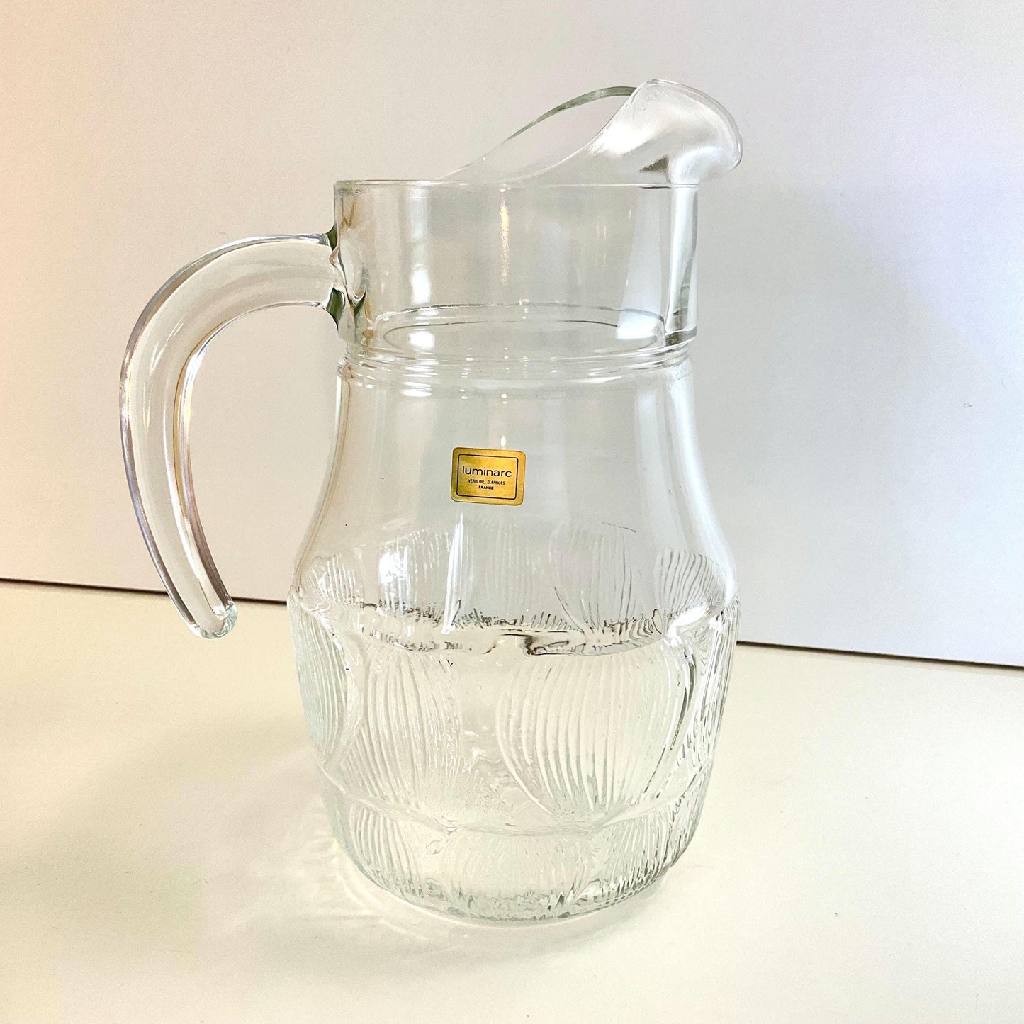 Complete or start your collection with the pitcher/jug. Arcoroc/Luminarc Fleur