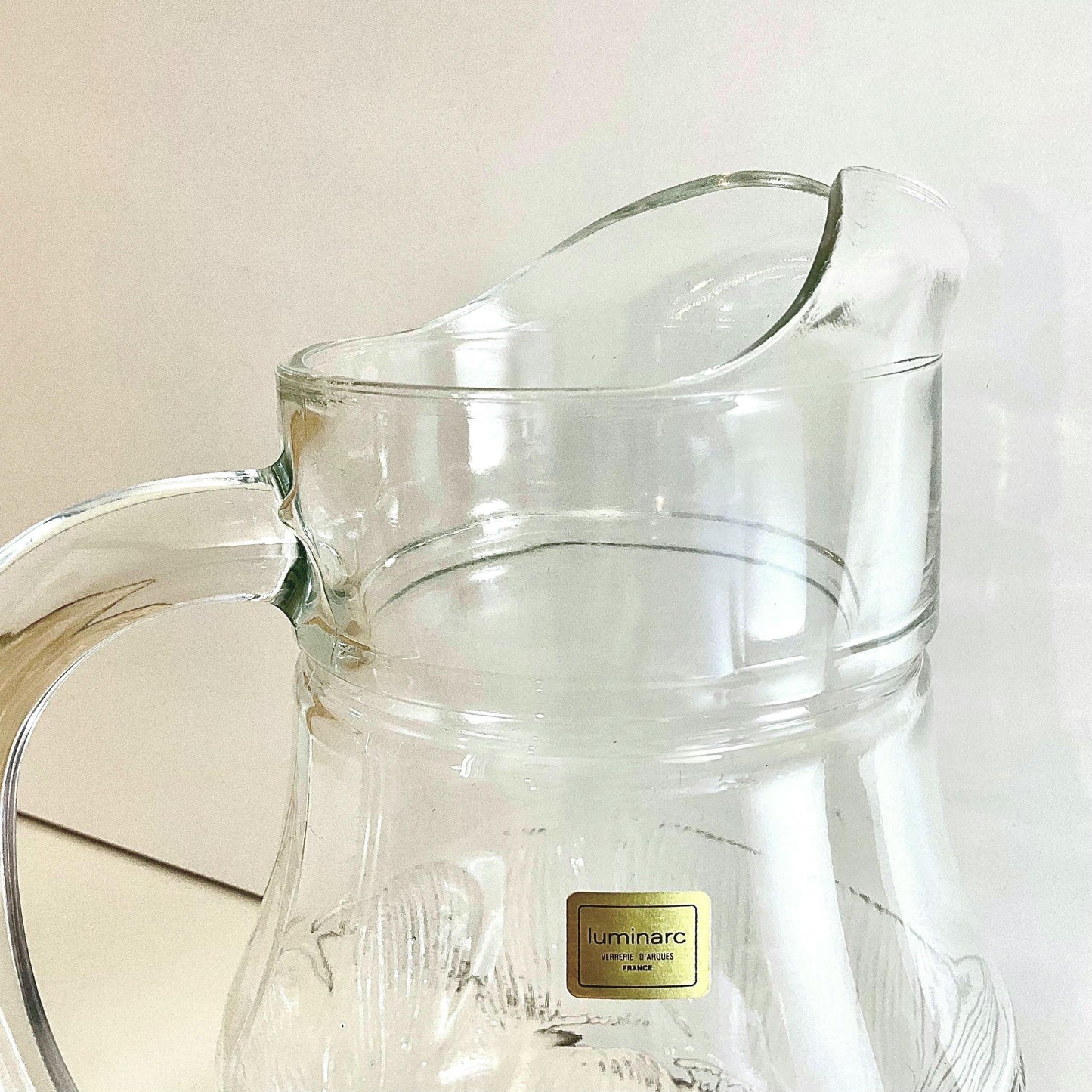 Complete or start your collection with the pitcher/jug. Arcoroc/Luminarc Fleur