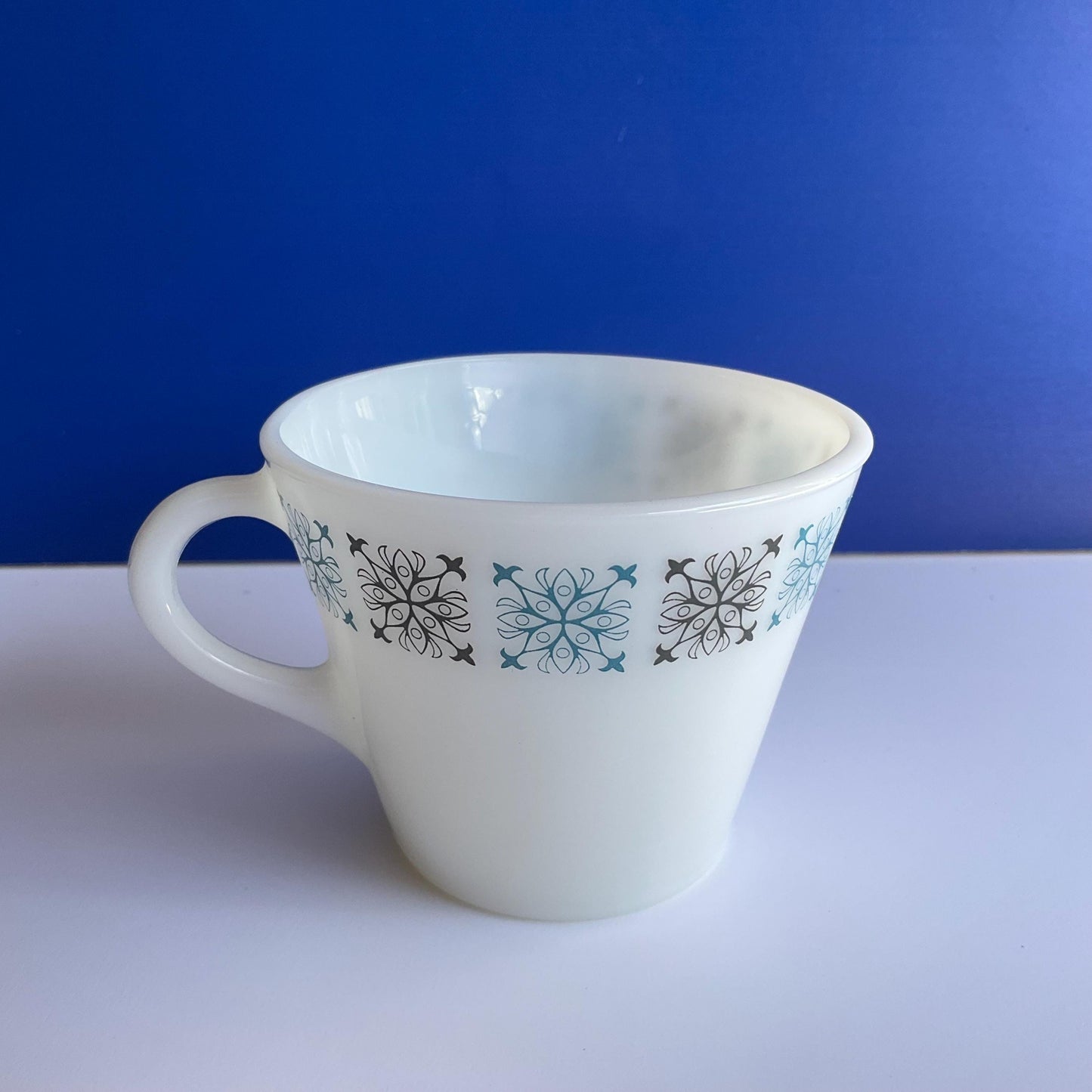 Vintage Pyrex Chelsea coffee/tea cup/mug