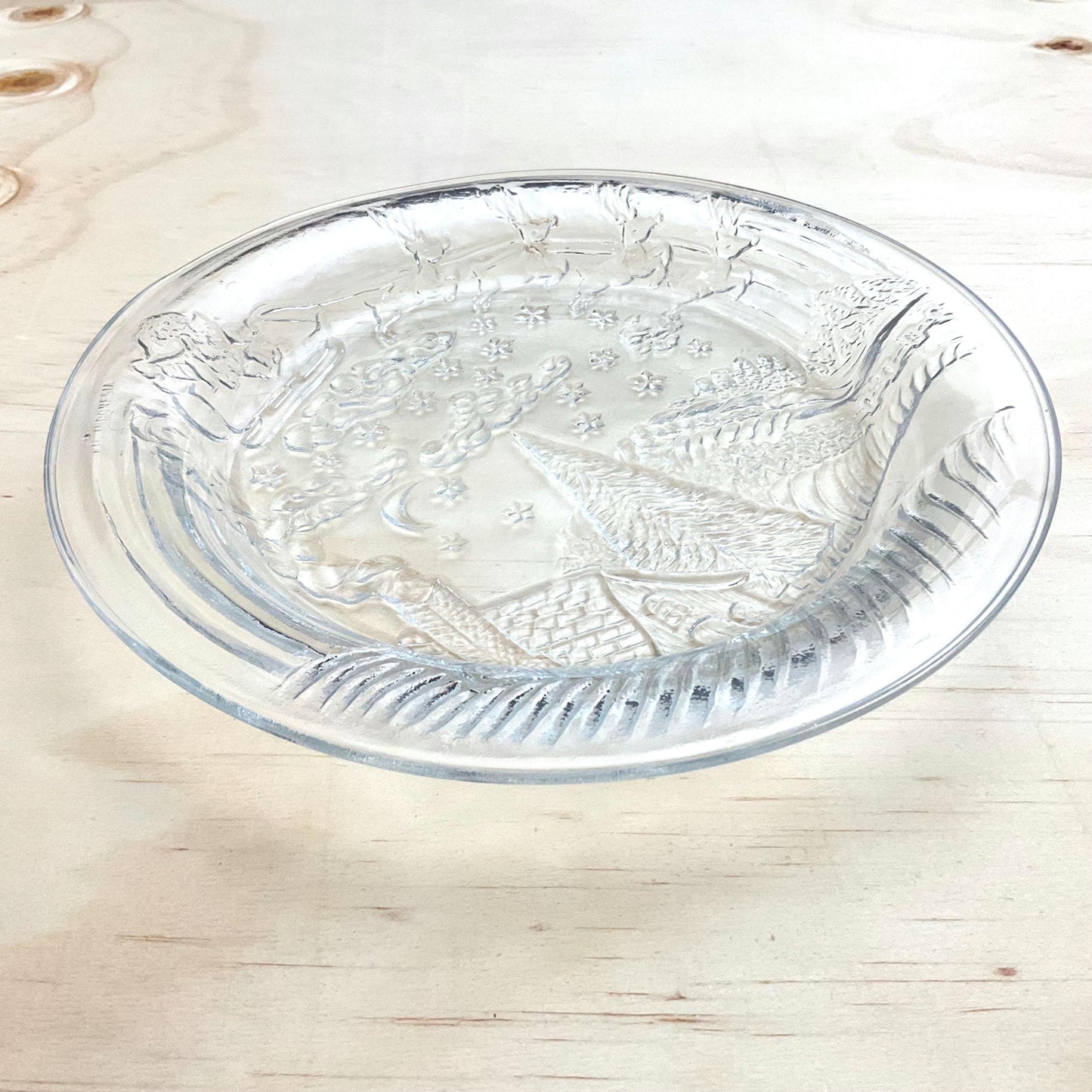 Kig Indonesia Clear glass small Christmas plate